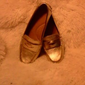 LIZ CLAIBORNE SILVER AUTHENTIC LEATHER LOAFERS